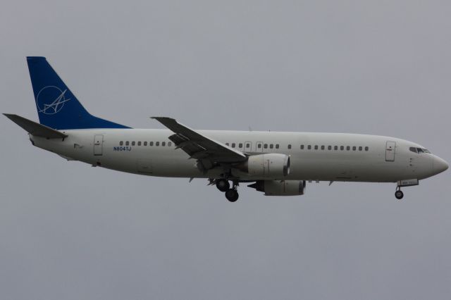 BOEING 737-400 (N804TJ)