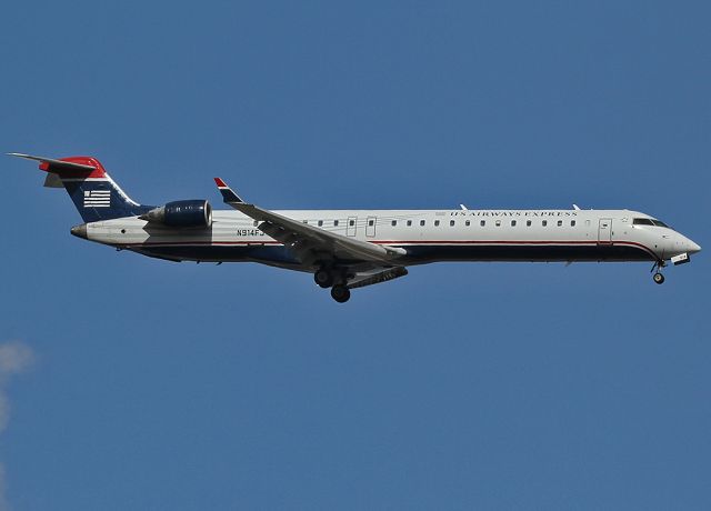 Canadair Regional Jet CRJ-900 (N914FJ) - Landing at the Burbank airport.