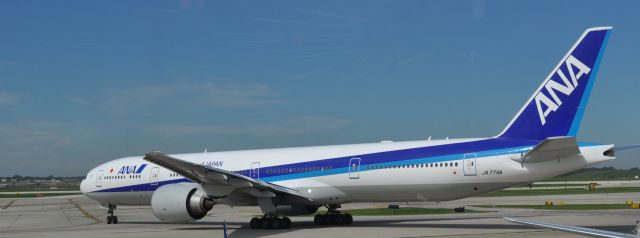 Boeing 777 (JA779A)