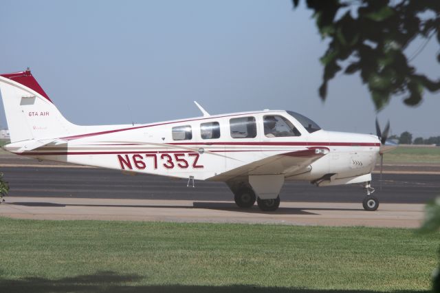 Beechcraft Bonanza (36) (N6735Z)