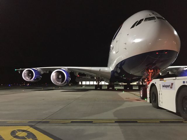 Airbus A380-800 (G-XLEB)