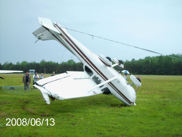 Cessna Skyhawk (N5200D) - micro burst