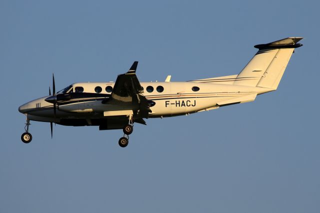 Beechcraft Super King Air 350 (F-HACJ)