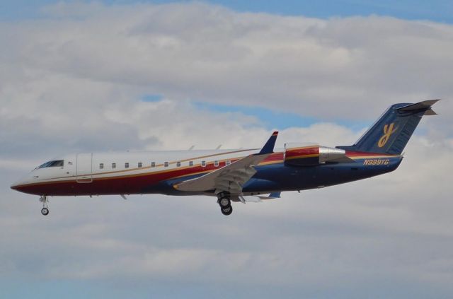 Canadair Regional Jet CRJ-200 (N999YG)