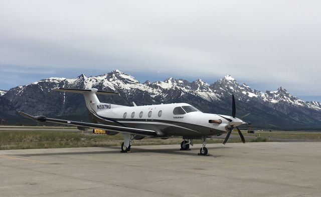 Pilatus PC-12 (N597NG)