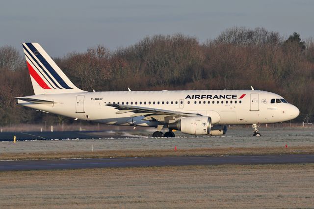 Airbus A319 (F-GRXF) - AFR1669 turning onto 05L for the departure to Paris CDG