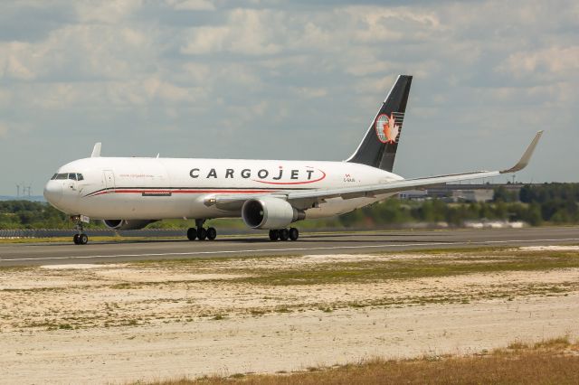 BOEING 767-300 (C-GAJG)