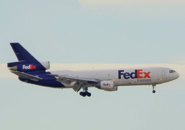 McDonnell Douglas DC-10 (N306FE)