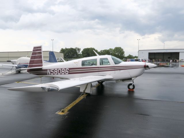 Mooney M-20 (N58086) - Gathering for the Mooney arrival at Oshkosh 2015.