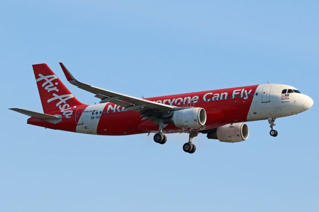 Airbus A320 (9M-AQU)