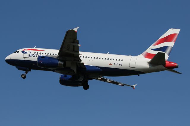 Airbus A319 (G-EUPW) - BAW1389 on the way back to LHR