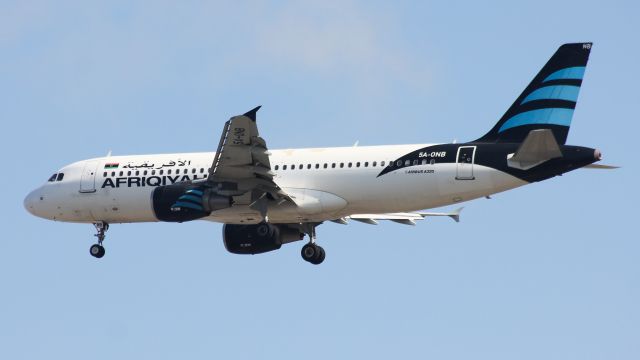 Airbus A320 (5A-ONB)