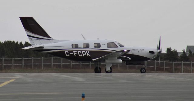 Piper Malibu Meridian (C-FCPK) - Beaux privée à son décollage à CYGR à destination de CYND