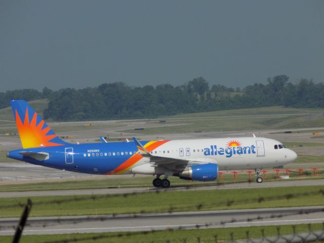 Airbus A320 (N250NV) - Inbound flight from VPS taxing to its gate!