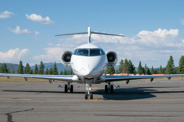 Canadair Challenger 350 (N771QS) - EJA771