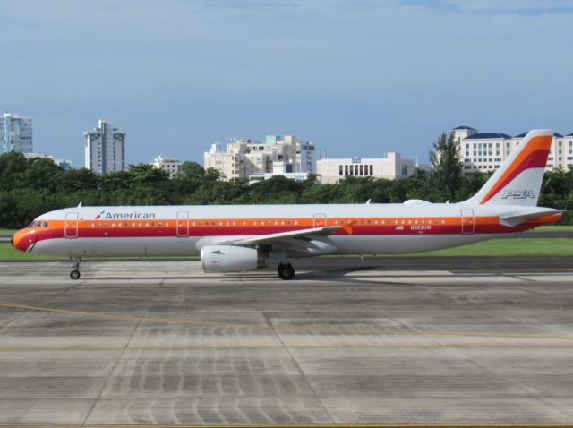 Airbus A321 (N582UW)