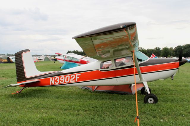 Cessna Skyhawk (N3902F)