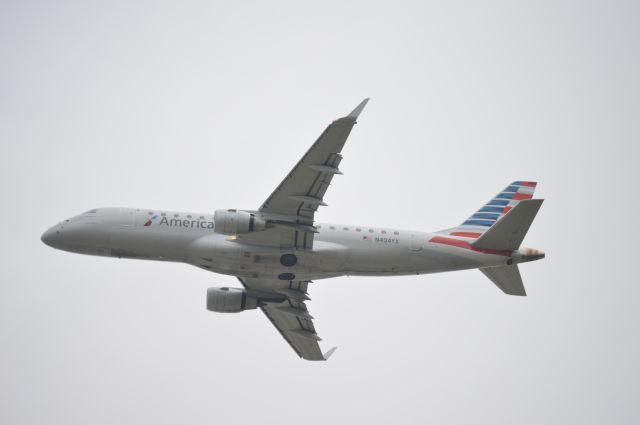 Embraer ERJ 175 (N404YX) - great view from beneath American Eagle 4552 departing on time for KXNA on 3/22/2020