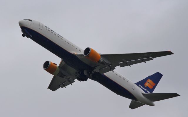 EI-UNC — - icelandair b767 ei-unc dep shannon on a test flight 7/12/15.