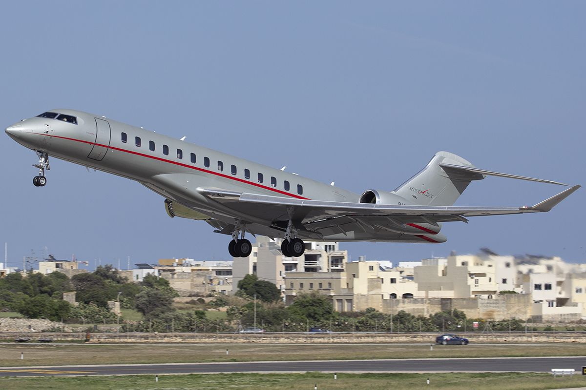BOMBARDIER BD-700 Global 7500 (9H-VIC)