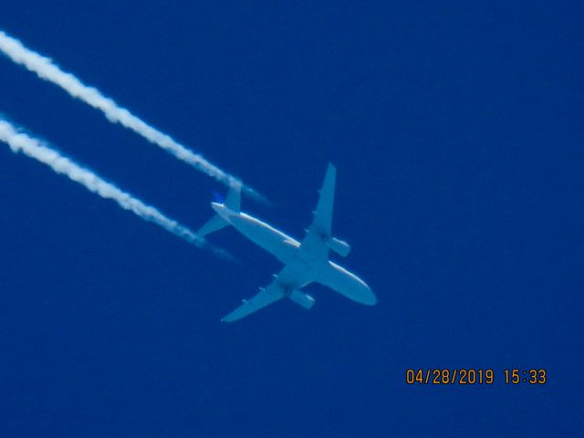 Airbus A319 (N852UA)