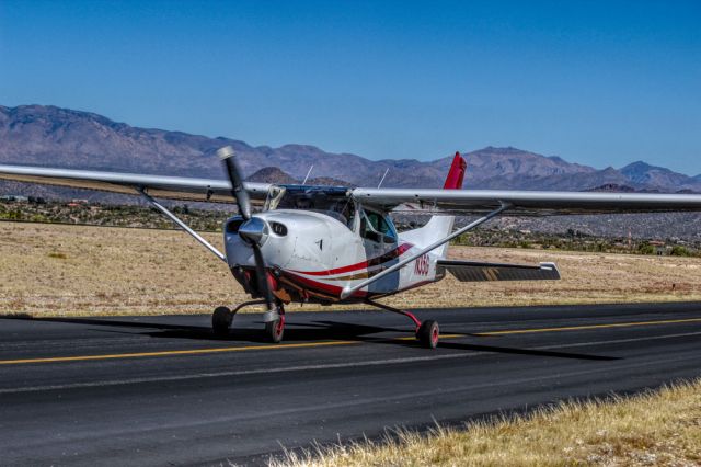 Cessna Skylane (N35G) - Cessana 182 taxing in after an air race. Wickenburg, AZ
