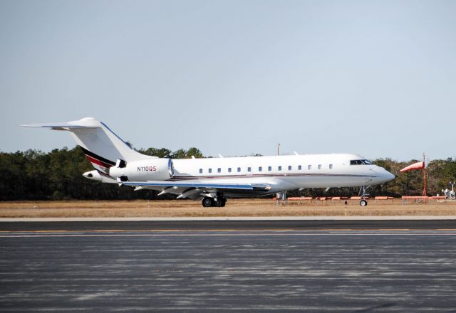 Bombardier Global 5000 (N110QS)