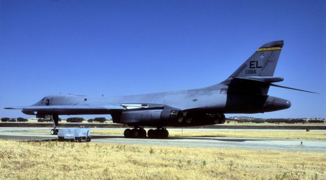 Rockwell Lancer (85-0066) - 2002 - Portugal Air Force Show, on Slide Film