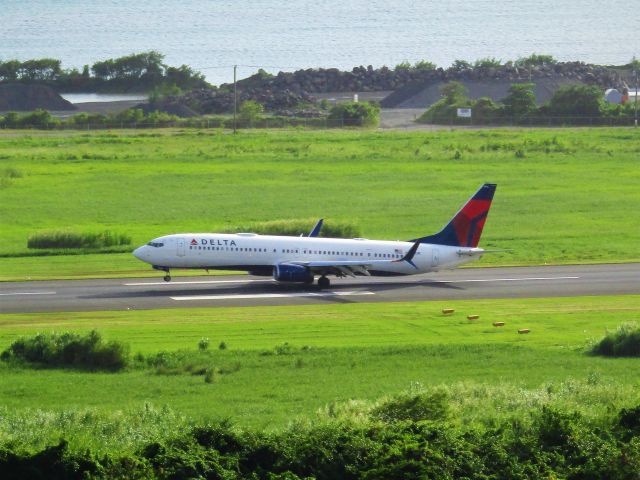 Boeing 737-900 (N845DN)