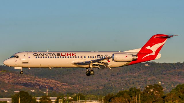 Fokker 100 (VH-NHC)