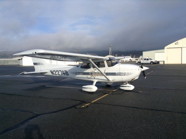 Cessna Skyhawk (N2274B) - Ramp EAT.