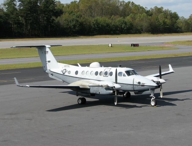 10-0739 — - US military...  100739 Beech King Air