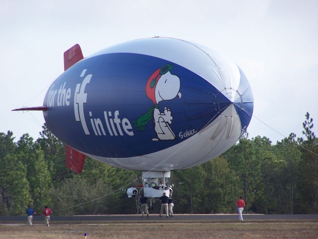 N560VL — - 12/20/08. Snoopy One getting ready for departure.