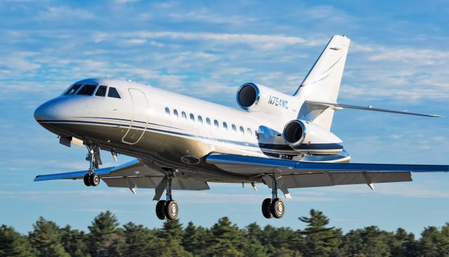 Dassault Falcon 900 (N754WC) - 900EX just prior to touchdown