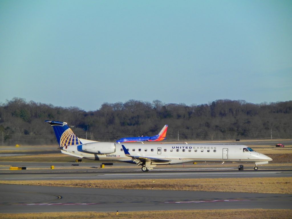 Embraer ERJ-145 (N14116)