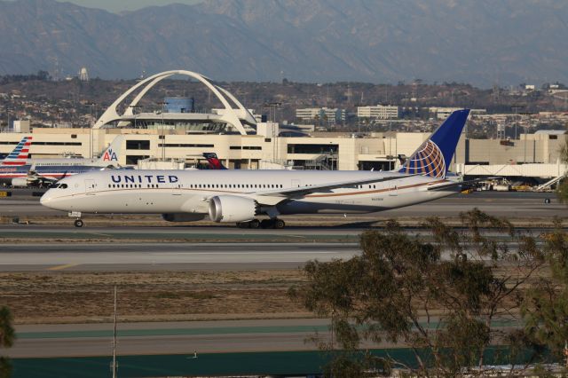 Boeing 787-9 Dreamliner (N45956)