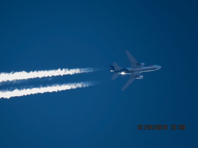 McDonnell Douglas DC-10 (N303FE)