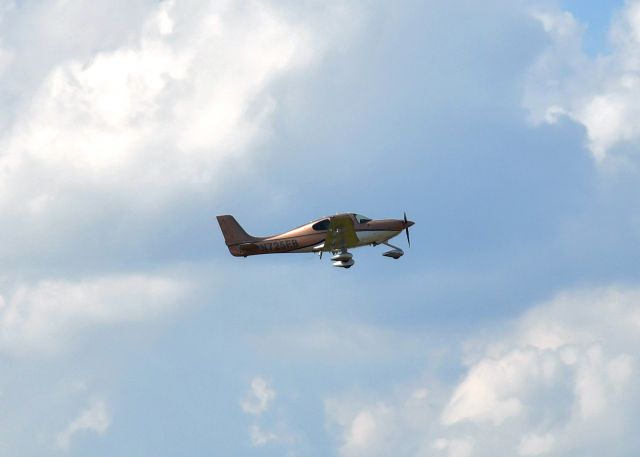 Cirrus SR-22 (N725EB) - Cirrus SR22-GTS N725EB over Oakland County Airport