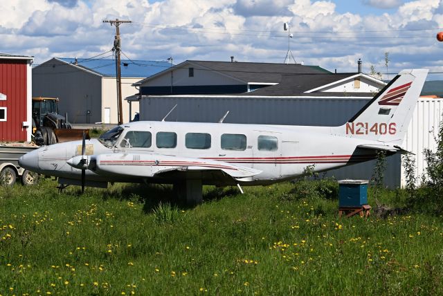 Piper Navajo (N21406)