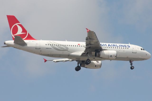 Airbus A320 (TC-JPZ)