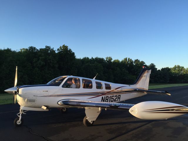 Beechcraft Bonanza (36) (N8152R)