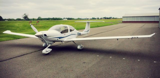 Diamond Star (N269RB) - At N14 - Flying W Airport, Central NJ