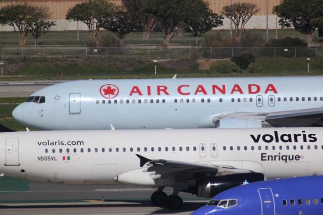 BOEING 767-300 (C-FCAF)