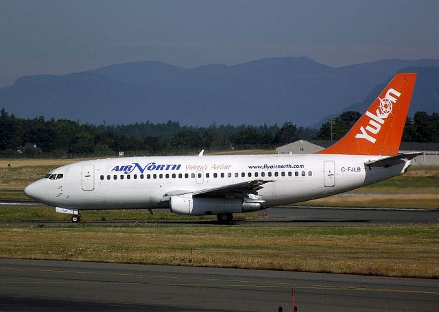 Boeing 737-200 (ANT7812)