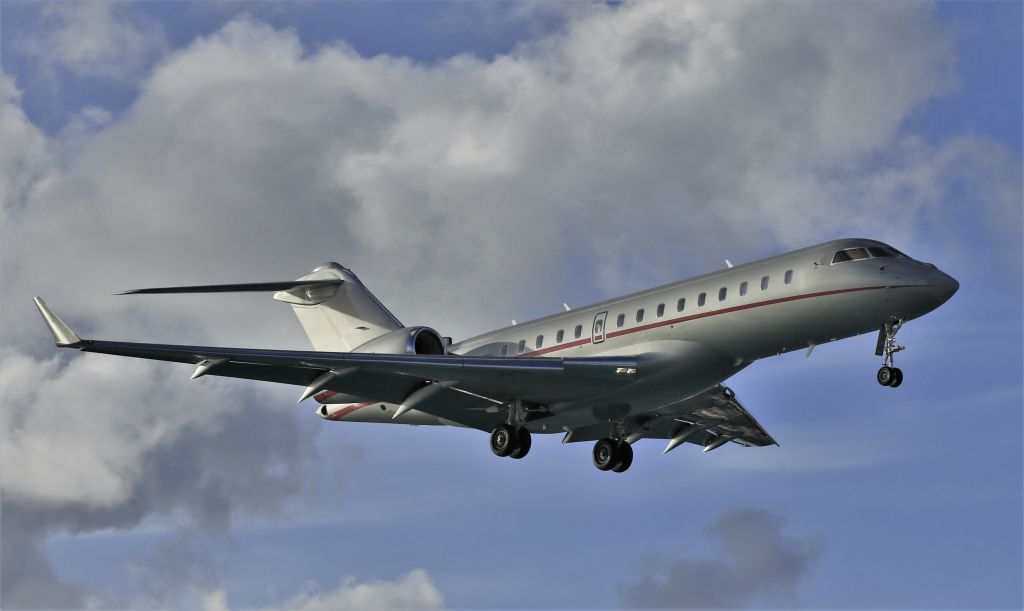 Bombardier Global Express (9H-VJI)