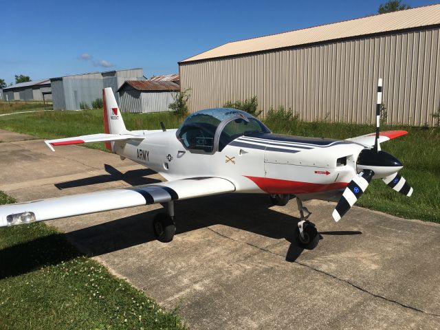 SLINGSBY T-67 Firefly (N833XT)