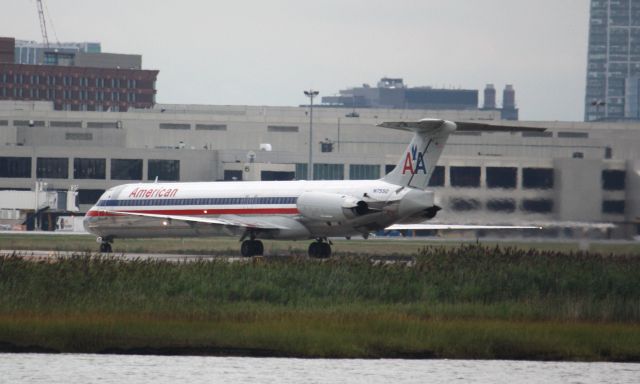 McDonnell Douglas MD-82 (N7550)