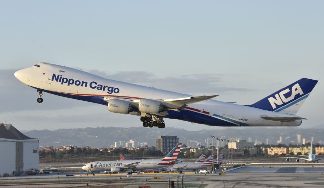 BOEING 747-8 (JA12KZ) - Departing LAX