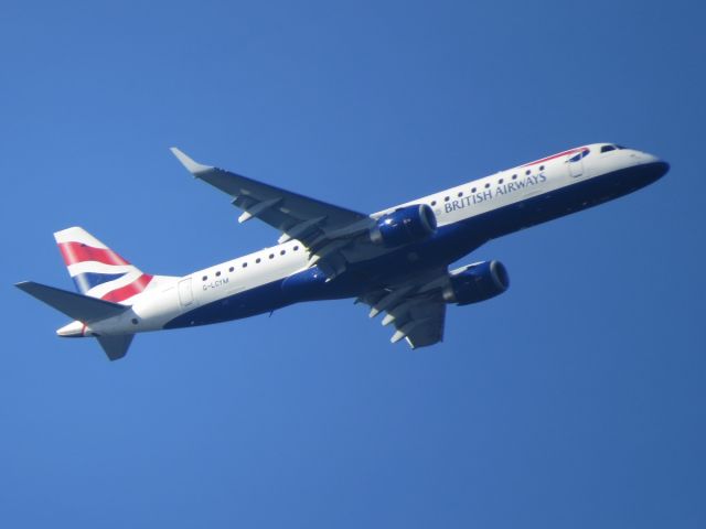 Embraer ERJ-190 (G-LCYM)