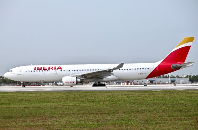 Airbus A330-300 (EC-MAA)